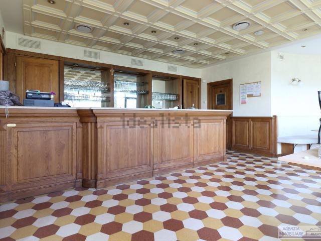 Locale Commerciale in affitto a Villongo, Lombardia