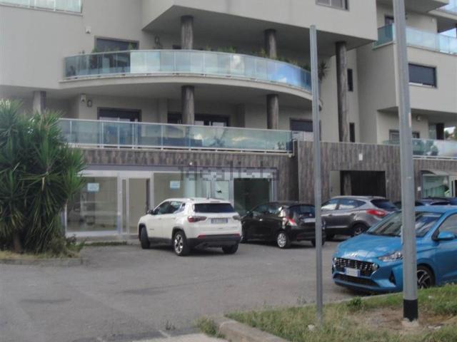 Locale Commerciale in affitto a San Cataldo, Caltanissetta