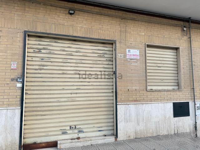 Locale Commerciale in affitto a Puglia, Foggia