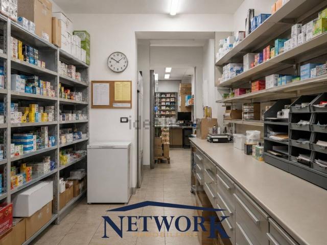 Locale Commerciale in affitto a Montichiari, Lombardia