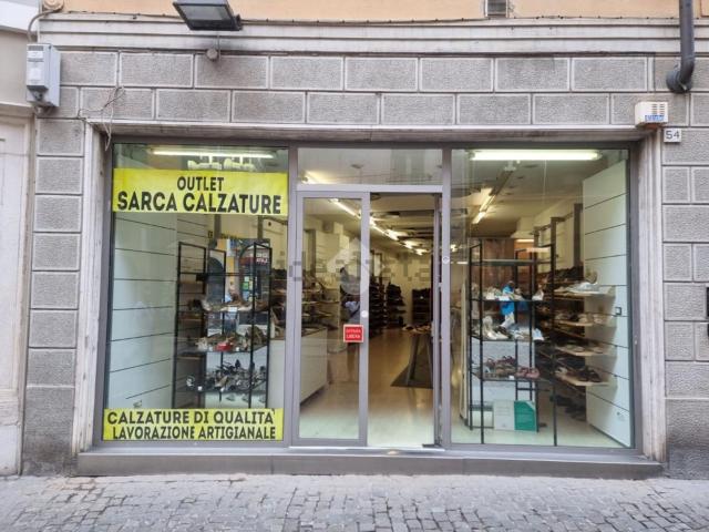 Locale Commerciale in affitto a Zona Centro, Brescia