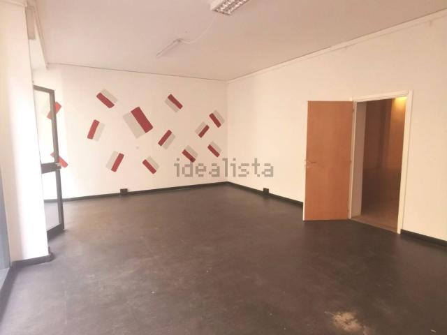Locale Commerciale in affitto a Rione San Secondo, Piemonte