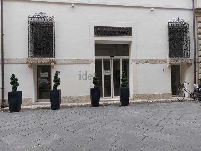 Locale Commerciale in affitto a Rimini, Reggio Emilia