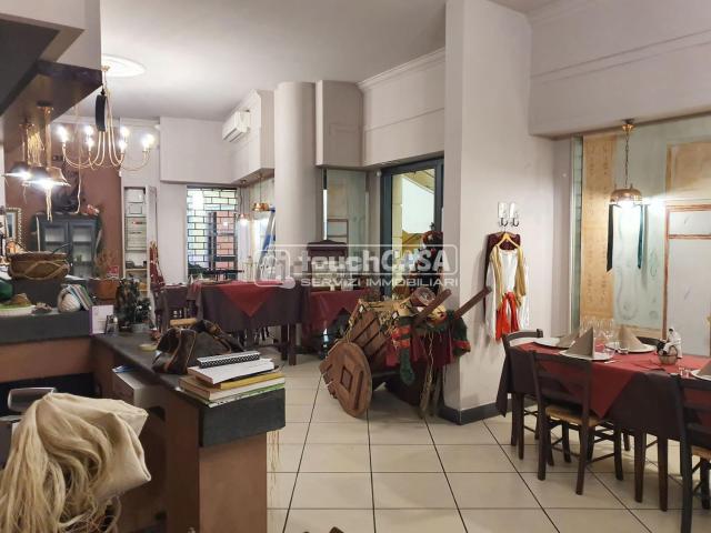 Locale Commerciale in affitto a Borgo San Lorenzo, Aversa