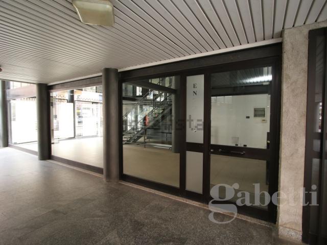 Locale Commerciale in affitto a San Giovanni, Busto Arsizio