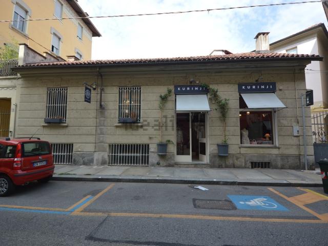 Locale Commerciale in affitto a Borgo Po, Torino