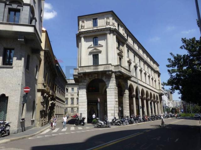 Locale Commerciale in affitto a Municipio 1, Milano