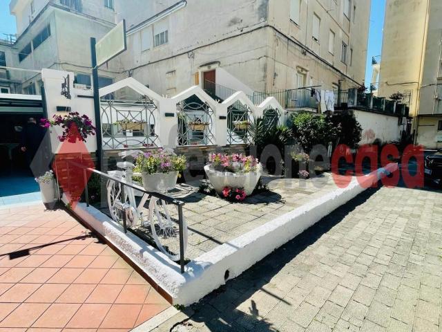 Locale Commerciale in affitto a Maiori, Campania