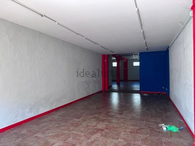 Locale Commerciale in affitto a Villanova, Viterbo