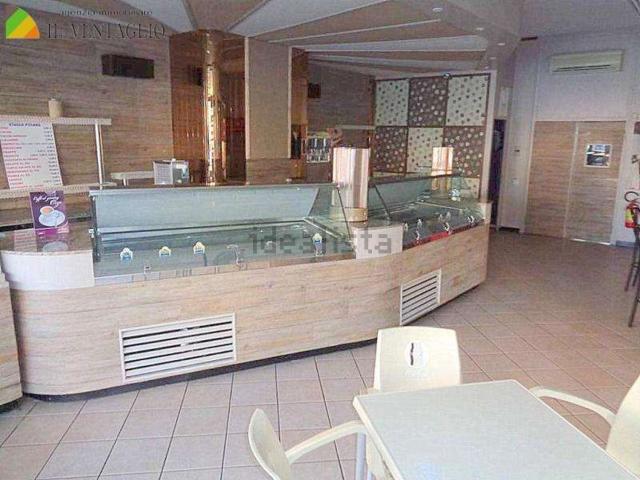 Locale Commerciale in affitto a Unione dei comuni del Distretto Ceramico, Formigine