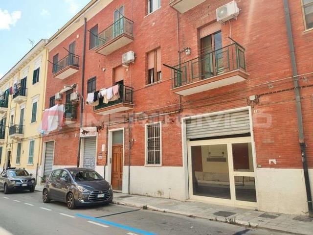Locale Commerciale in affitto a Puglia, Foggia