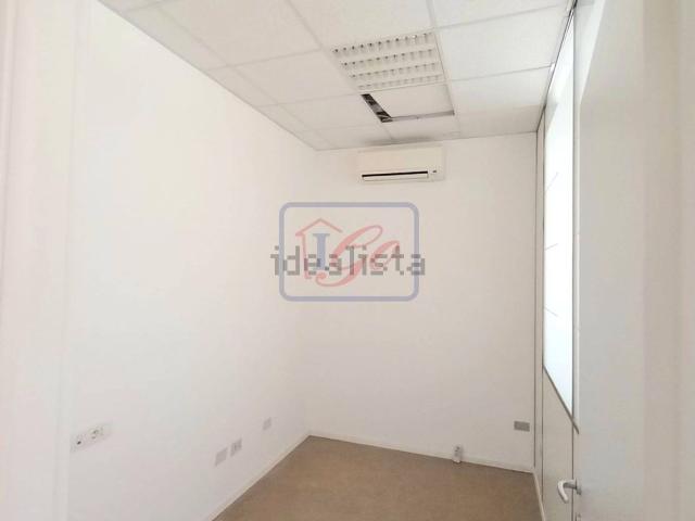Locale Commerciale in affitto a Baracche, Trezzo Sull'adda