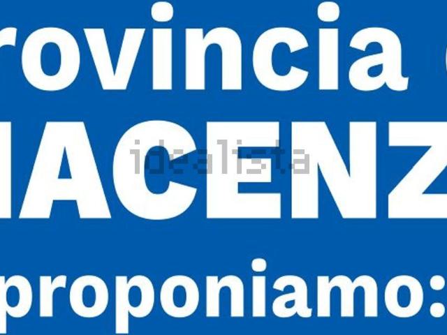 Locale Commerciale in affitto a Centro, Monza