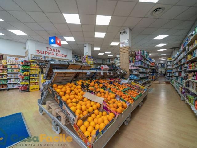 Locale Commerciale in affitto a Unione dei comuni Valle del Savio, Cesenà