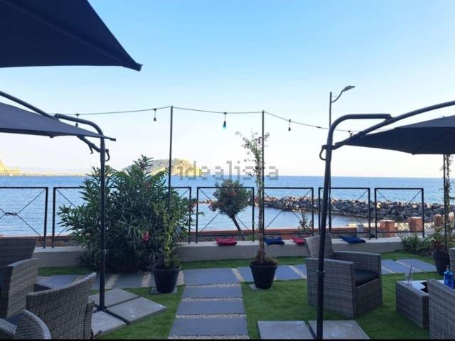 Locale Commerciale in affitto a Antiniana, Pozzuoli
