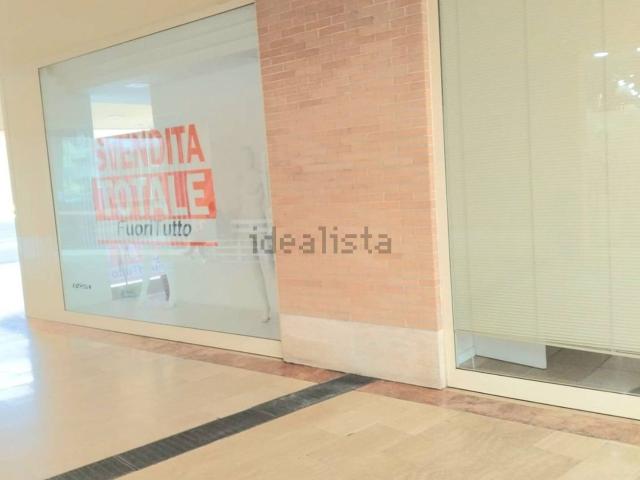 Locale Commerciale in affitto a Casamicciola, Bibbiena