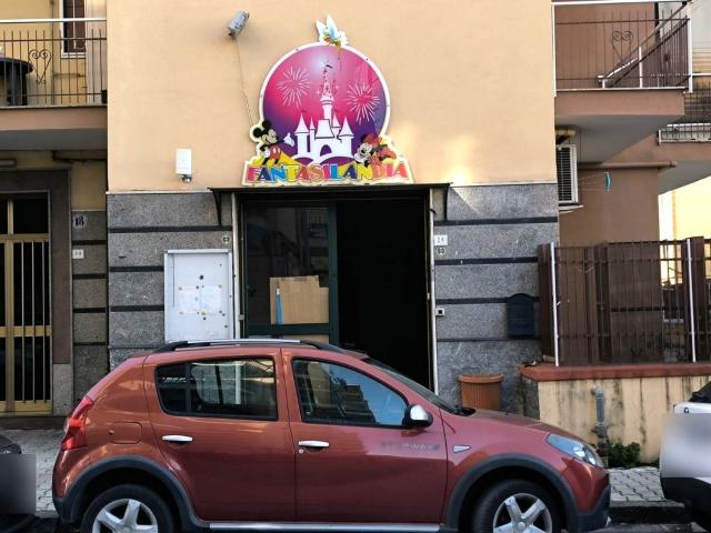 Locale Commerciale in affitto a Casalnuovo Di Napoli, Campania