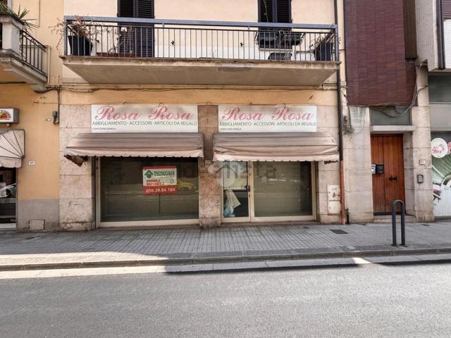 Locale Commerciale in affitto a Vetrivecchi, San Giovanni Valdarno