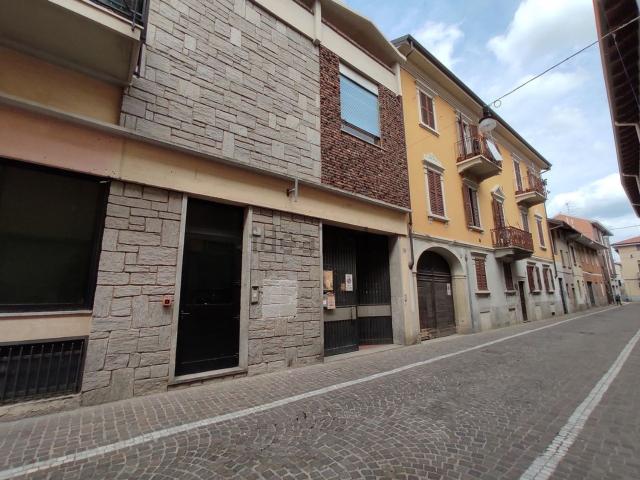 Locale Commerciale in affitto a Porta San Pietro, Piemonte