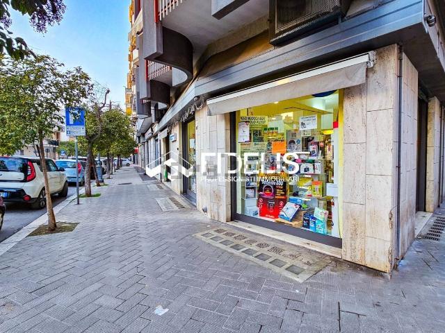 Locale Commerciale in affitto a Puglia, Barletta-andria-trani