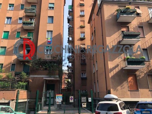 Locale Commerciale in affitto a Municipio 8 di Milano, Milano