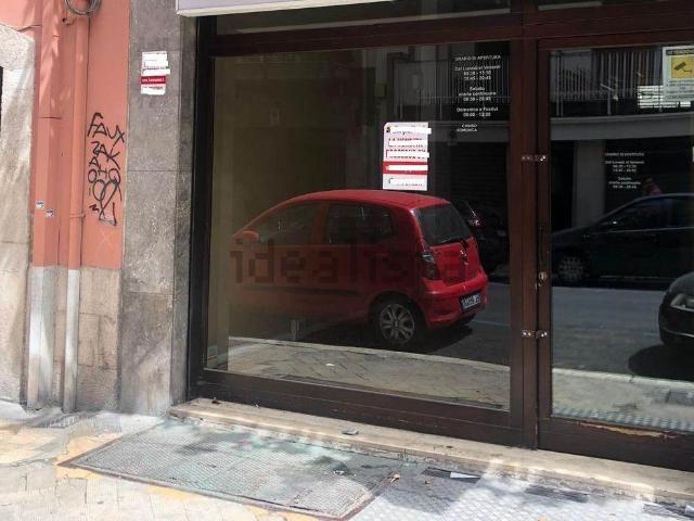 Locale Commerciale in affitto a Municipio 1, Puglia