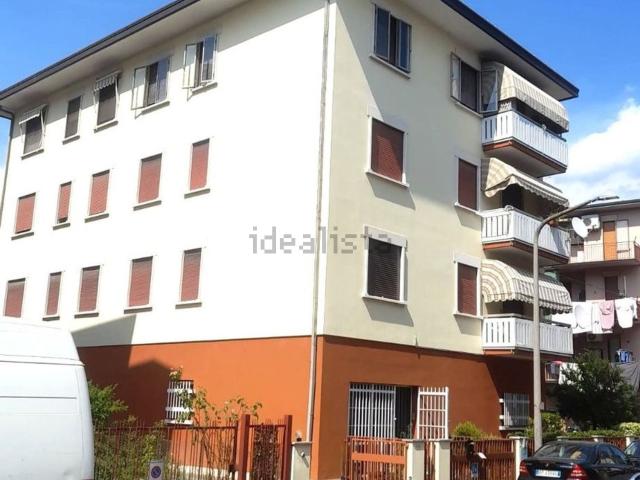 Locale Commerciale in affitto a Vicenza, Veneto