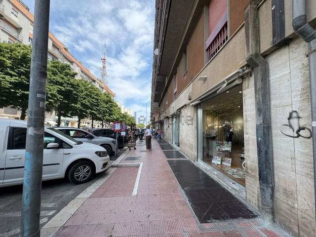 Locale Commerciale in affitto a Municipio 1, Puglia