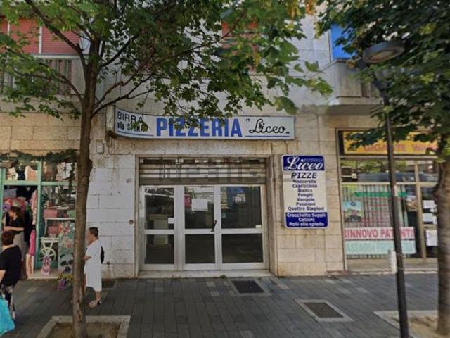 Locale Commerciale in affitto a Pescara, Abruzzo