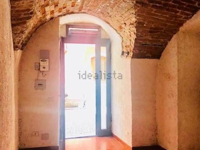 Locale Commerciale in affitto a Sarzana, Liguria