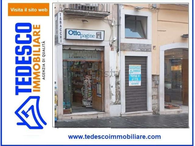 Locale Commerciale in affitto a Ponticelli, Benevento