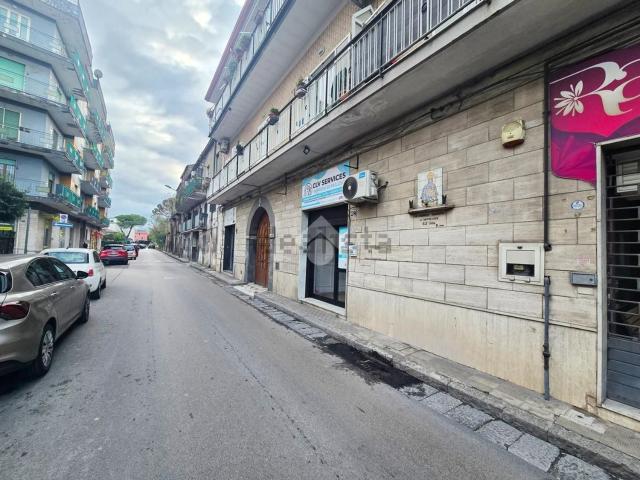 Locale Commerciale in affitto a Pomigliano D'arco, Campania