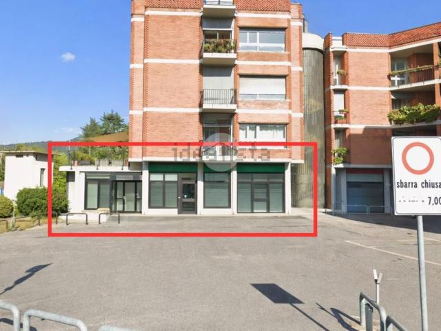 Locale Commerciale in affitto a Villa Di Serio, Lombardia