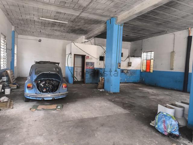 Locale Commerciale in affitto a Fisciano, Campania