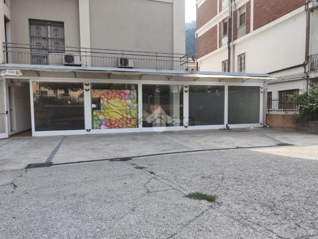 Locale Commerciale in affitto a Comunità montana della valle Trompia, Sarezzo