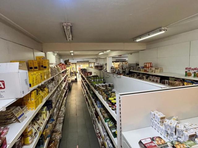 Locale Commerciale in affitto a Vitulazio, Campania