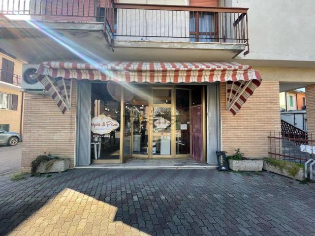 Locale Commerciale in affitto a Sospiro, Lombardia