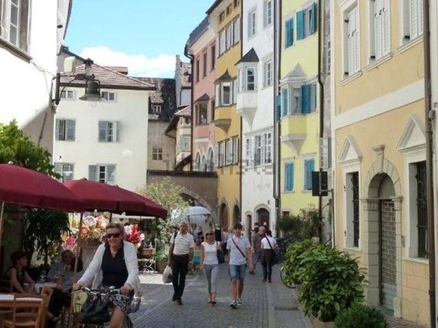 Locale Commerciale in affitto a Rentsch - Rencio, Bolzano - Bozen