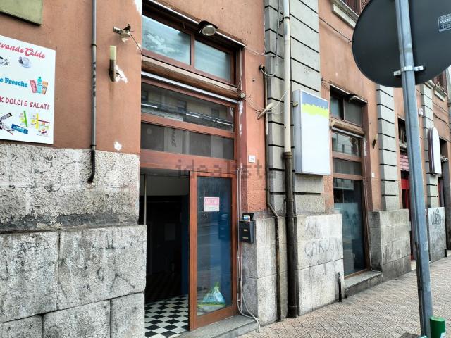 Locale Commerciale in affitto a Stampaxi/Stampace, Cagliari