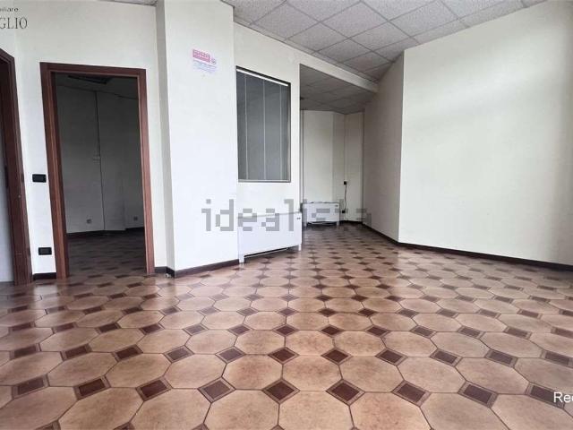 Locale Commerciale in affitto a Unione dei comuni del Distretto Ceramico, Fiorano Modenese