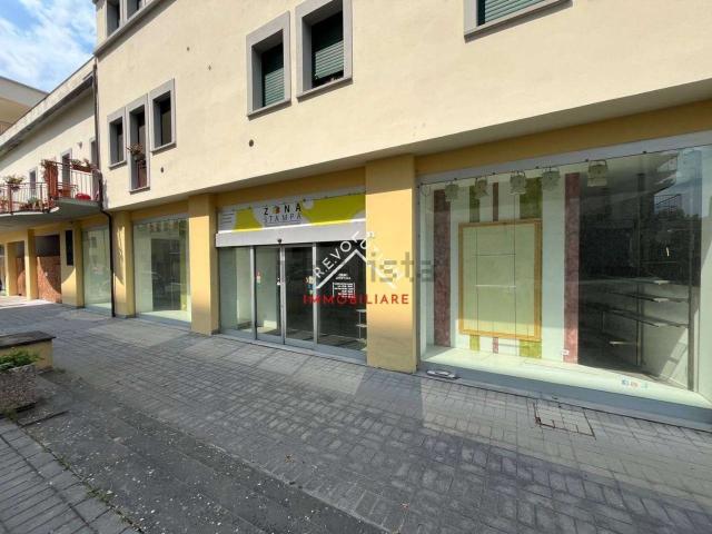 Locale Commerciale in affitto a Sansepolcro, Toscana
