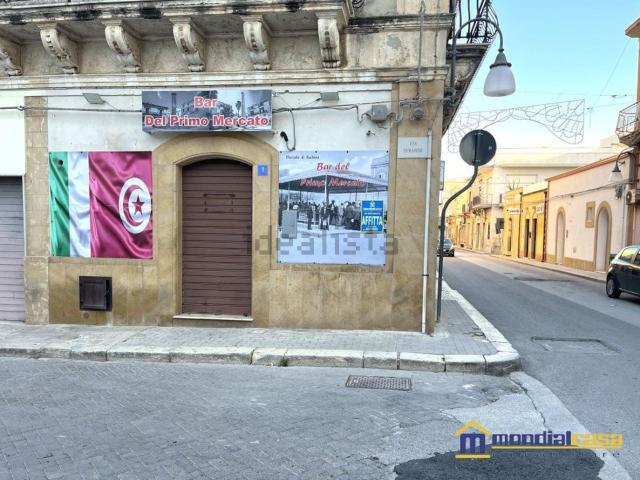 Locale Commerciale in affitto a Pachino, Siracusa