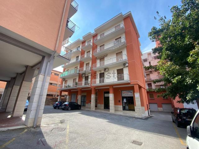 Locale Commerciale in affitto a San Vito, Cava De' Tirreni