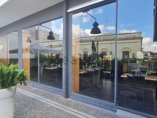 Locale Commerciale in affitto a Puglia, Lecce
