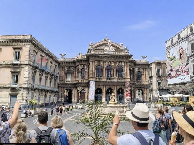 Locale Commerciale in affitto a Centro storico, Catania