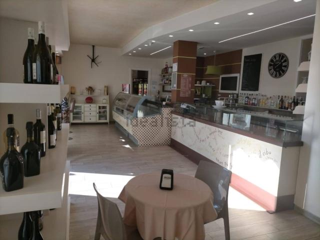 Locale Commerciale in affitto a Marche, Ascoli Piceno