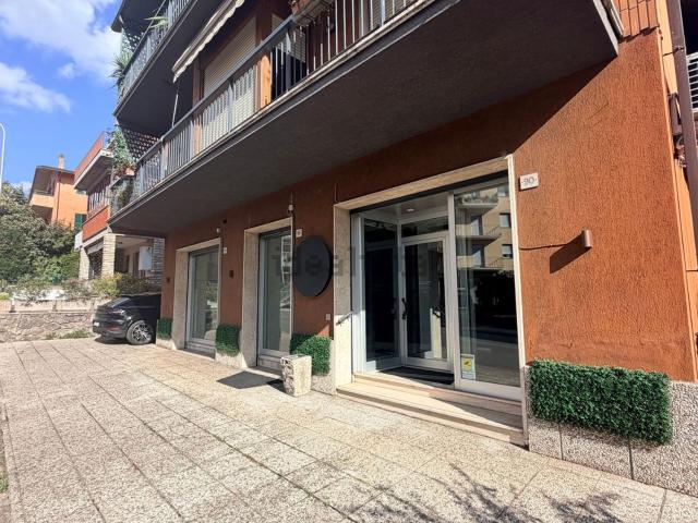 Locale Commerciale in affitto a San Sisto, Cenerente