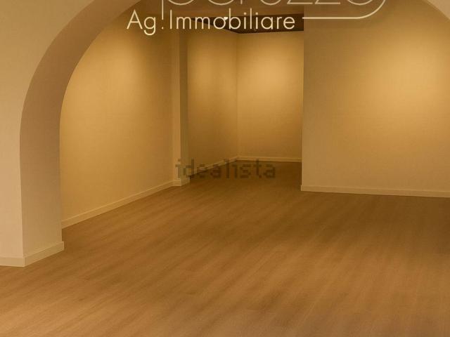 Locale Commerciale in affitto a Mussolente, Veneto