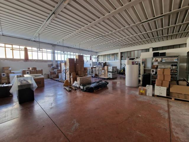 Locale Commerciale in affitto a San Giustino, Umbria