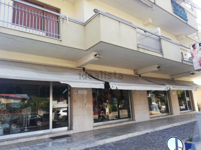 Locale Commerciale in affitto a San Giovanni alta, San Giovanni Teatino